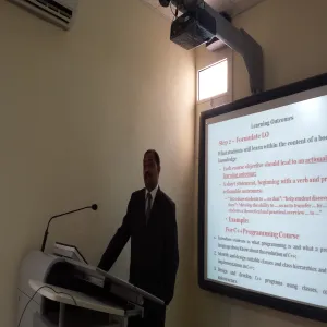 كلية علوم الحاسب والمعلومات تعقد ورشة عمل بعنوان Impact of Assessment on student learning and achievement outcomes