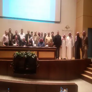 مناقشة مشاريع التخرج الطلابية بكلية العلوم بالزلفي