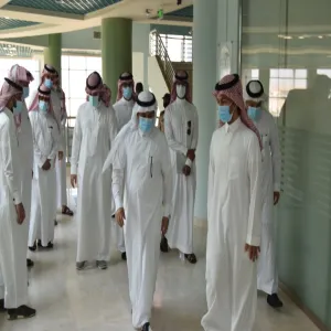 وكيل الجامعة للدارسات العليا والبحث العلمي يزور عمادة البحث العلمي