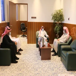 Vice-Rector on a visit to Operation and Maintenance Administration