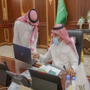 معالي رئيس الجامعة يدشن نظام مجلس الجامعة الإلكتروني