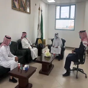 The dean of Engineering College welcomes the head of Innovation and Entrepreneurship Center