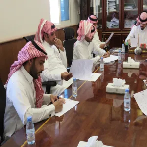 Recipient of MU’s Administration Building Committee conducts a meeting