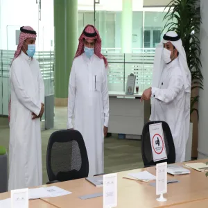 استعداداً للعام الجامعي ١٤٤٣هـ، عميد شؤون المكتبات يقف على جاهزية المكتبات الجامعية