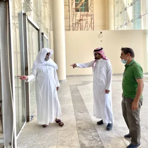 وكيل الجامعة يتفقد مراحل العمل في مشروع المباني العاجلة للطالبات