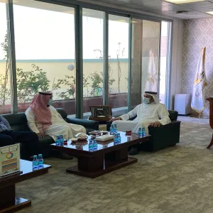 وكيل الجامعة للشؤون التعليمية يلتقي عميد الكلية التقنية بالمجمعة
