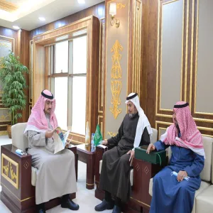 رئيس الجامعة يلتقي رئيس وأعضاء مجلس إدارة نادي أصدقاء نزاهة الجامعي ويطلع على خطة النادي وجهوده للعام الجامعي 1443هـ