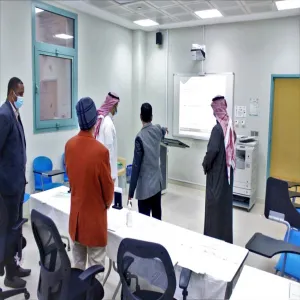 تفقد سعادة عميد الكلية المكلف د.مساعد بن محمد الزهراني سير الاختبارات النهائية لأقسام الكلية