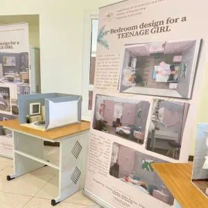 وفد من وكالة جامعة المجمعة يزور معرض أساسيات التصميم الداخلي بكلية الهندسة شطر الطالبات