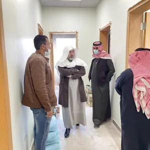 وكيل الجامعة يتفقد مراحل العمل في مشروع مبنى الإدارة العامة للخدمات