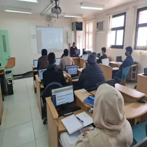 الكلية تعقد سلسلة دورات تدريبية للطلبة حول استخدام نظام التعليم الإلكتروني (Blackboard)