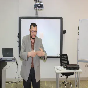 وكالة الكلية للجودة والتطوير تقيم دورة بعنوان التحليل الإحصائي باستخدام SPSS