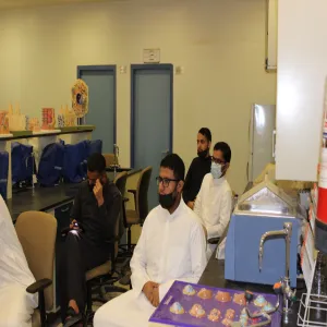 وحدة الأنشطة الطلابية تقيم دورة تدريبية بعنوان كيف أطور لغتي الإنجليزية العلمية