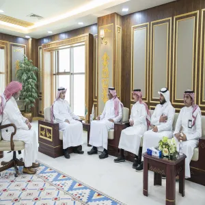 لمناقشة دعم الأنشطة المجتمعية : رئيس ووكيل الجامعة يستقبلان وفد مصرف الراجحي