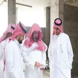 وكيل الجامعة يتفقد مشروع مبنى مركز التعلم الافتراضي