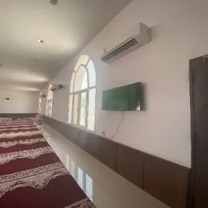 تركيب شاشات توعوية بالإسكان