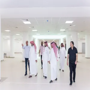 وكيل الجامعة يتفقد الاعمال النهائية في مشروع المباني المساندة بالمدينة الجامعية بالمجمعة