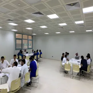 كلية الطب تقيم ورشة عمل للطلاب والطالبات بعنوان : المهارات الإكلينيكية للممارس الطبي المميز