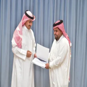 سعادة رئيس الجامعة يكرم الإدارة العامة للخدمات