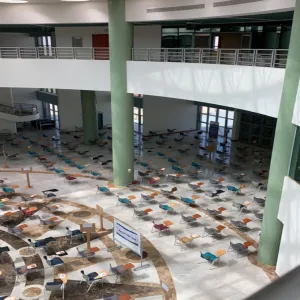 وكيلة الجامعة لشؤون الطالبات تقوم بعدد من الزيارات للوقوف على سير الاختبارات النهائية في كليات الجامعة بشطر الطالبات