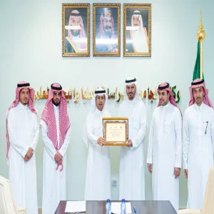 د . الرميح يرعى توقيع اتفاقية أكاديمية بين الجامعة وكليات عنيزة الأهلية