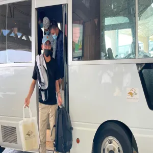 إستقبال ونقل طلاب المنح
