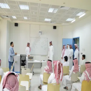 بتوجيهات رئيس الجامعة وكيل الجامعة للشؤون التعليمية يزور كليات الجامعة تزامناً مع بدء العام الدراسي الجديد