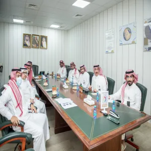 لبحث أوجه التعاون المشتركة بين الجامعة والهيئة : وكيل الجامعة يلتقي بوفد فريق الهيئة السعودية للمواصفات والمقاييس والجودة