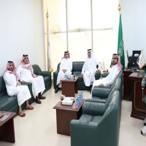 سعادة رئيس الجامعة يزور عمادة شؤون الطلاب