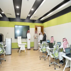 رئيس الجامعة يشهد تنفيذ النسخة الأولى من برنامج الشهادة المهنية في إدارة المشاريع الاحترافية ( PMD )