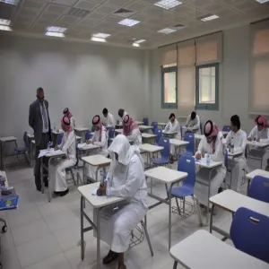 زيارة تفقدية من عميد كلية التربية ووكيل الكلية للشؤون التعليمية للجان الاختبارات بالكلية.