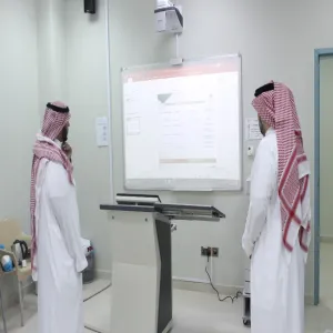 سعادة عميد الكلية يتفقد سير الاختبارات النهائية