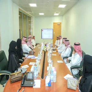 الجامعة تستضيف وفد إدارة ولجنة المراجعة الداخلية بجامعة جدة