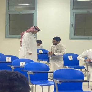 سعادة عميد الكلية يتفقد سير الاختبارات النهائية لبرامج الماجستير
