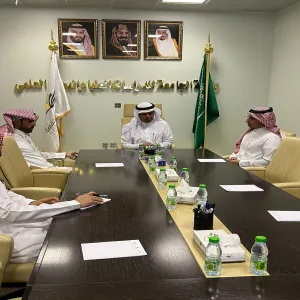 وكيل الجامعة للدراسات العليا والبحث العلمي يدشن بوابة نظام البحث العلمي