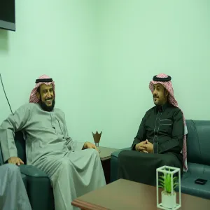 تم خلاله بحث سبل التعاون : المركز الإعلامي يستقبل مدير الإدارة العامة للأداء ومراقبة الدوام