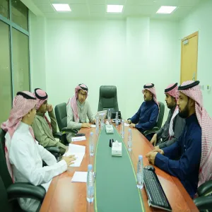 تم خلالها مناقشة عدد من الموضوعات ذات الاهتمام المشترك : مدير المركز الإعلامي يزور عميد تقنية المعلومات