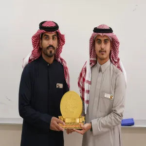 نادي الاعلام بجامعة المجمعة يقيم البرنامج التعريفي لطلبة المرحلة الثانوية