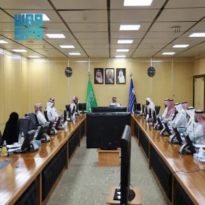 عميد القبول والتسجيل يشارك في الاجتماع الأول للجنة القبول الإلكتروني الموحَّد بجامعة الملك سعود بالرياض