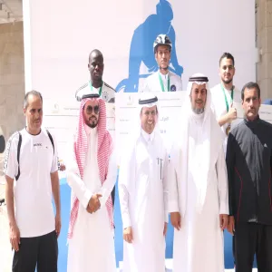 رئيس الجامعة يرعى بطولة الجامعة الأولى للدراجات الهوائية