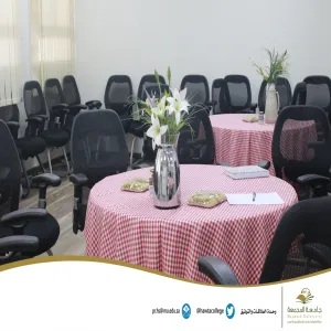 قسم الدراسات الإسلامية بالتعاون مع نادي الكلية بأقسام الطالبات يقيم برنامجاً ثقافياً بعنوان : الاستعداد الجيد للدراسات العليا