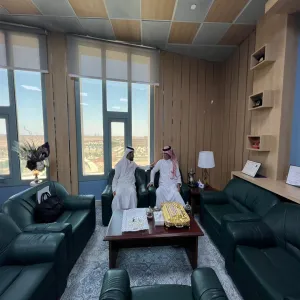 مدير عام العلاقات والمؤتمرات يستقبل في مكتبه مدير عام المشروعات والتشغيل والصيانة