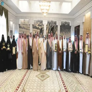 سمو أمير الرياض الأمير فيصل بن بندر بن عبدالعزيز يكرم العمادة
