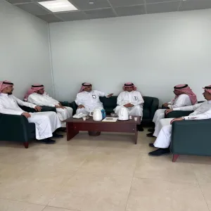 الجامعة تسلم مبنى كلية المجتمع لوزارة التعليم