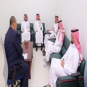 بهدف التعاون لإنتاج مواد إعلامية : مدير المركز الإعلامي يزور عميد كلية الطب