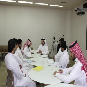 المجلس الاستشاري الطلابي يعقد اجتماعه الدوري