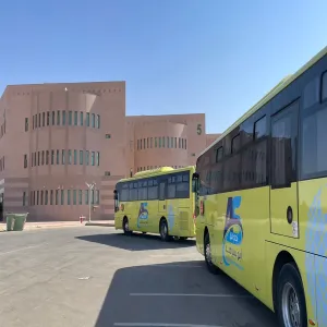 نقل الطلاب والطالبات للقاء السنوي للطلبة المستجدين ومعرض الإرشاد الجامعي