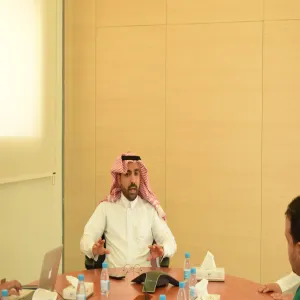 عميد البحث العلمي يعقد اجتماعا مع مدراء المراكز البحثية