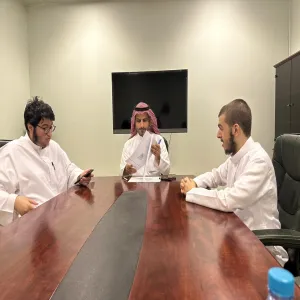 مركز الابتكار وريادة الأعمال يجتمع بالنادي الطلابي TechHub