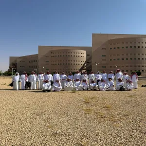 امتداداً لمراحل تنفيذ "مبادرة تحسين بيئة المدن الجامعية" : الإدارة وبالتعاون مع كليتي العلوم والتربية بالزلفي تُنفذ نشاط المبادرة